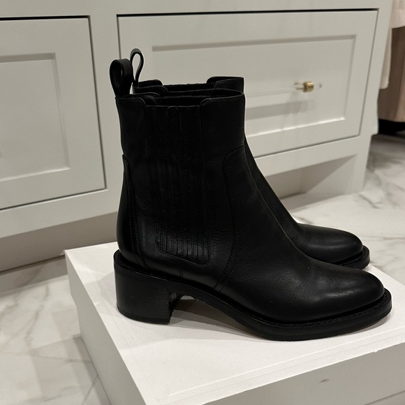 CELINE Chelsea ankle boots - Picture 9 of 9